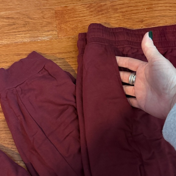 Magnolia Maroon loungewear - Picture 4 of 9